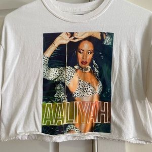 ❌sold ❌Aaliyah crop top